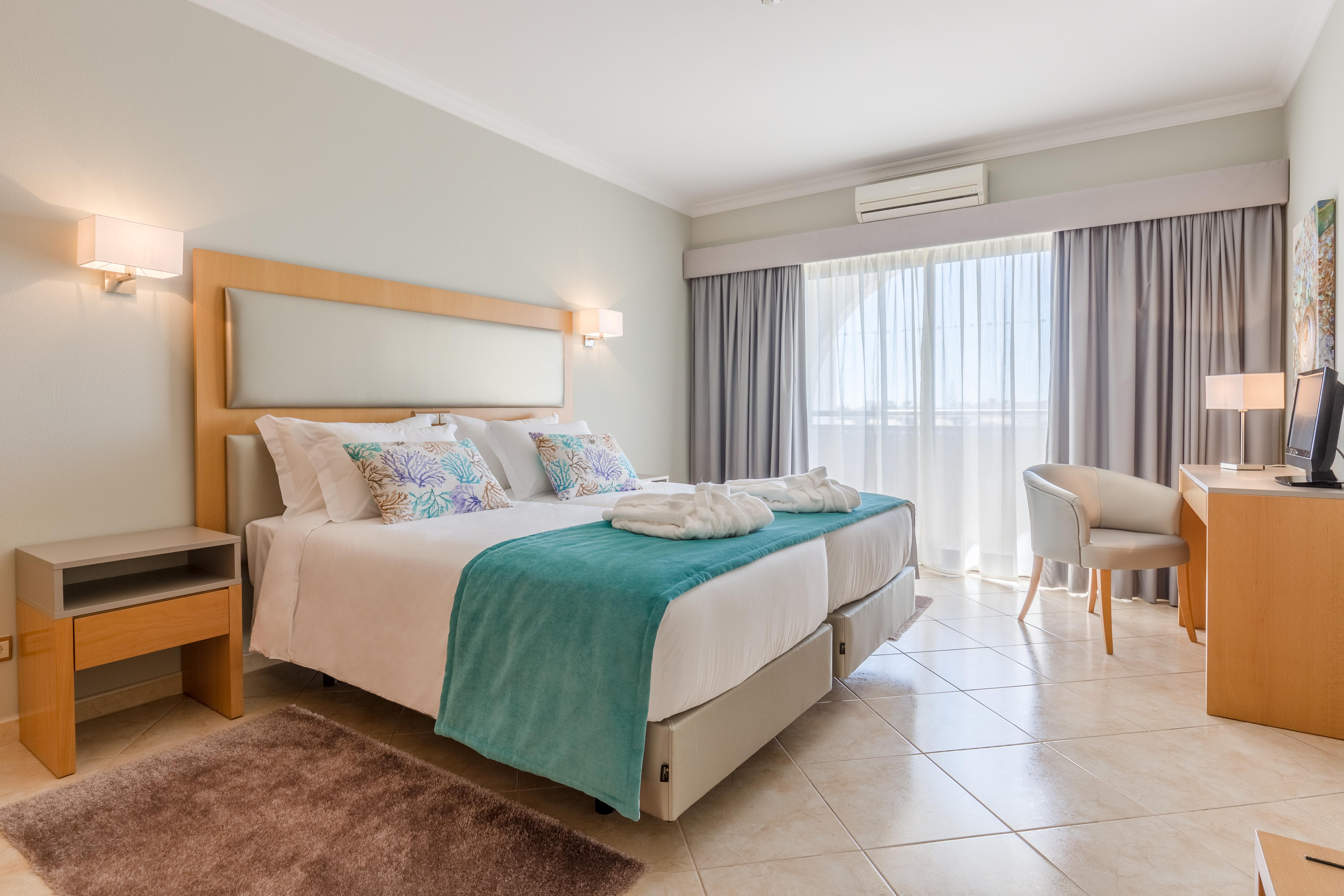 Apartahotel Luna Solaqua 4*