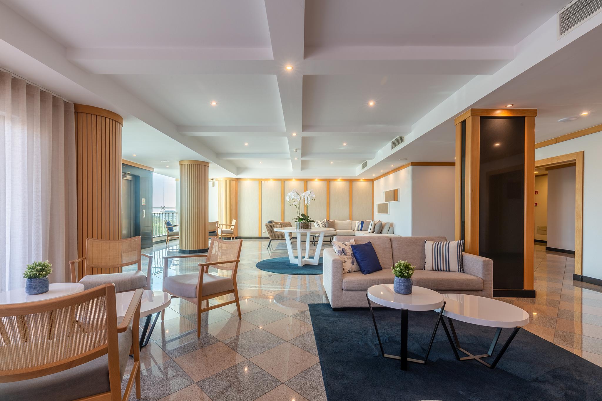Luna Solaqua Aparthotel 4*